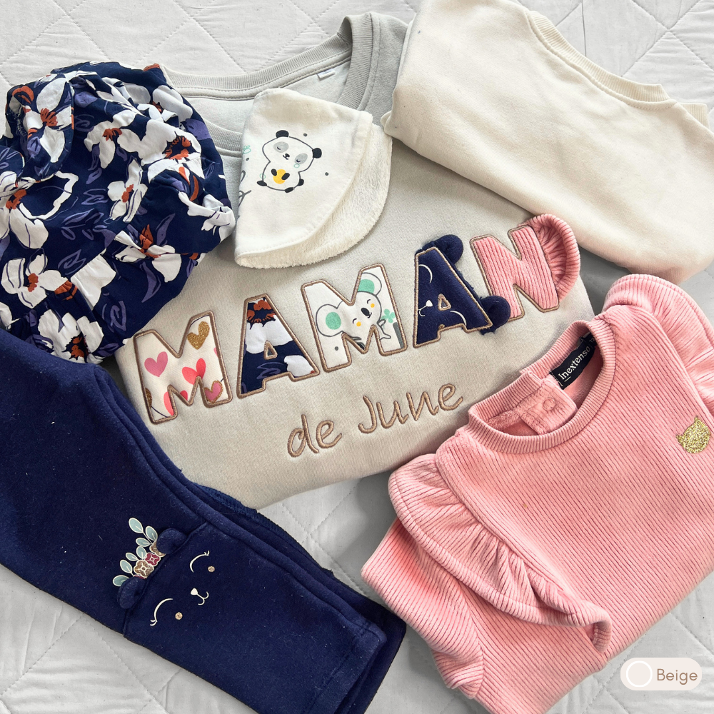 Sweat souvenir personnalisé femme col rond beige brodé « MAMAN de June », appliqué koala, cadeau personnalisé maman naissance