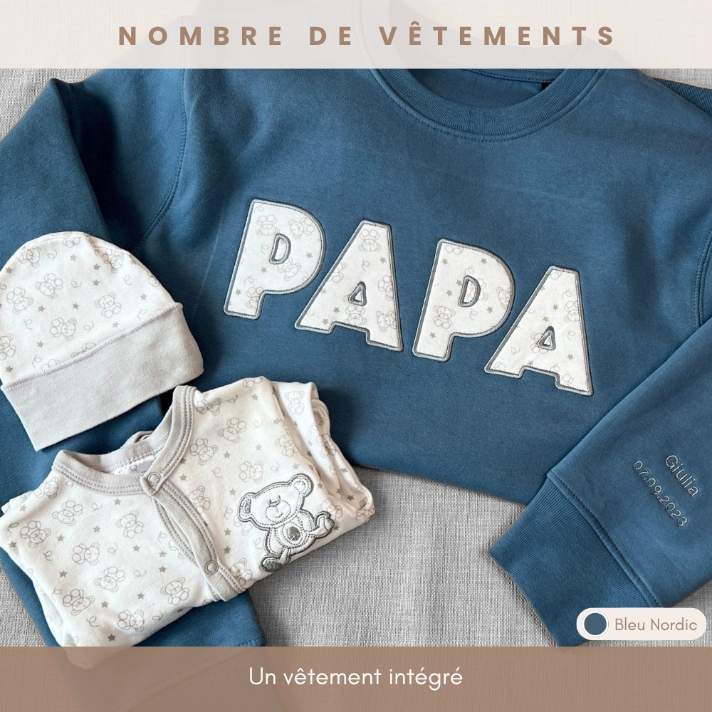 Sweat souvenir personnalisé homme col rond bleu nordic brodé « PAPA », un vêtement de bébé intégré dans la broderie, bonnet et body assortis